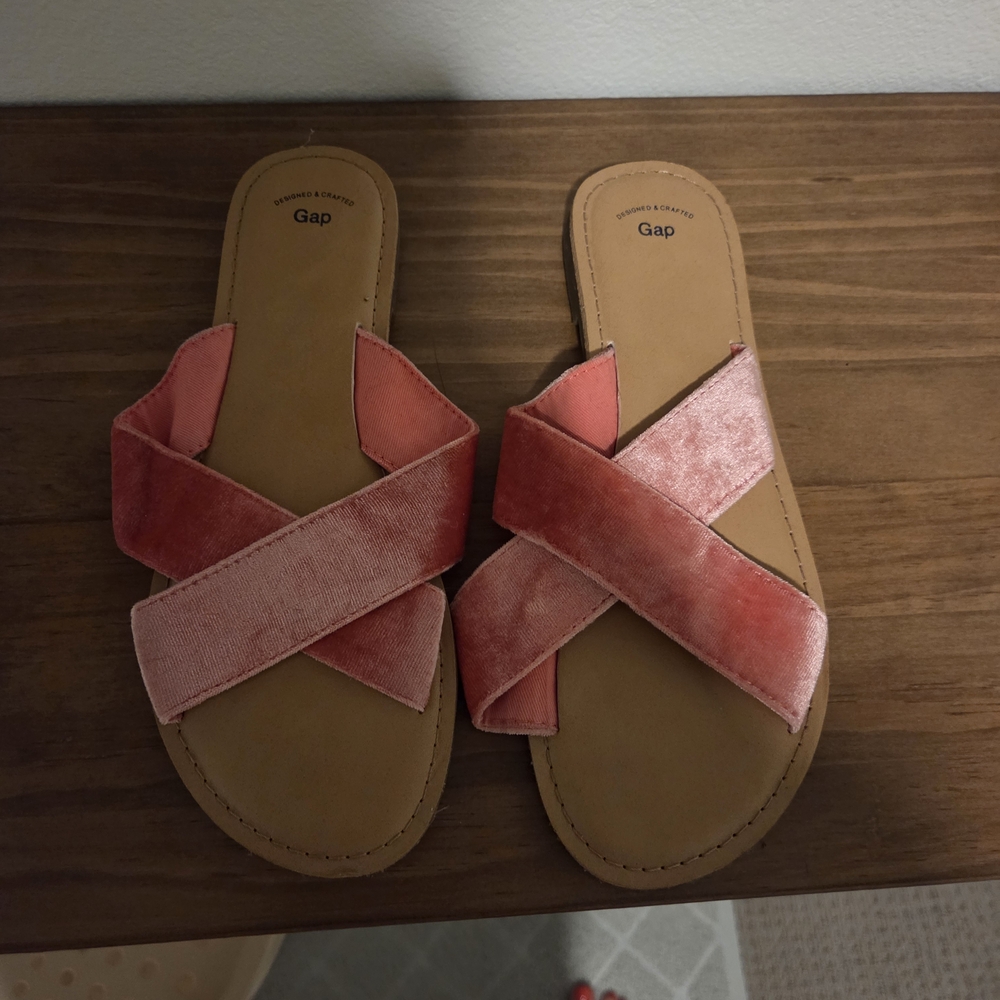 GAP Pink Velvet Crisscross Slide Sandals